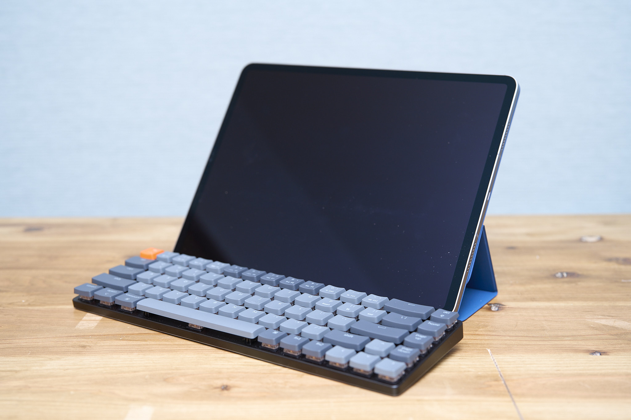 Apple iPad Pro 12.9 w/ Keychron & Smart Folio