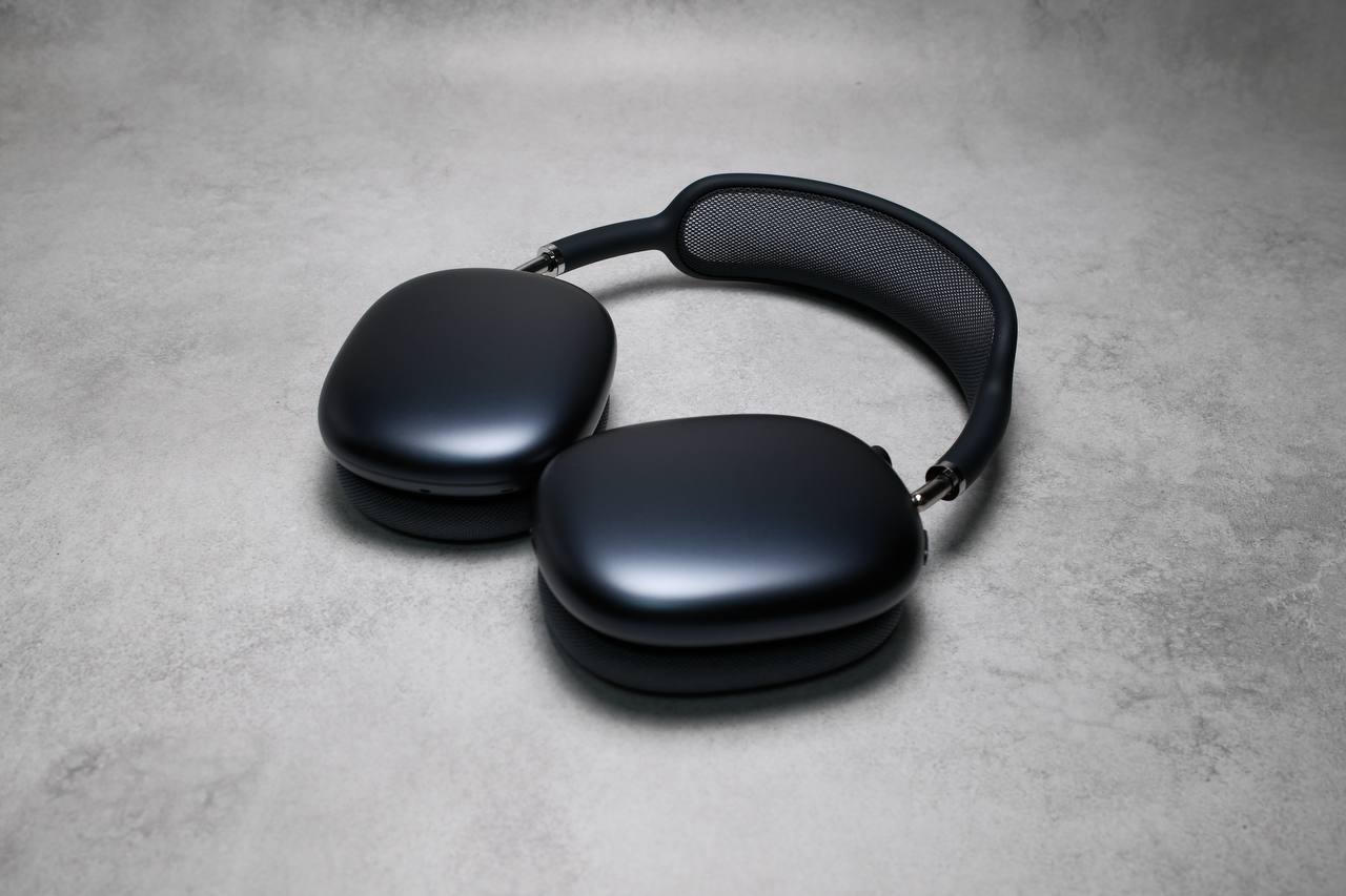 ミッドナイトのAirPods Max 2