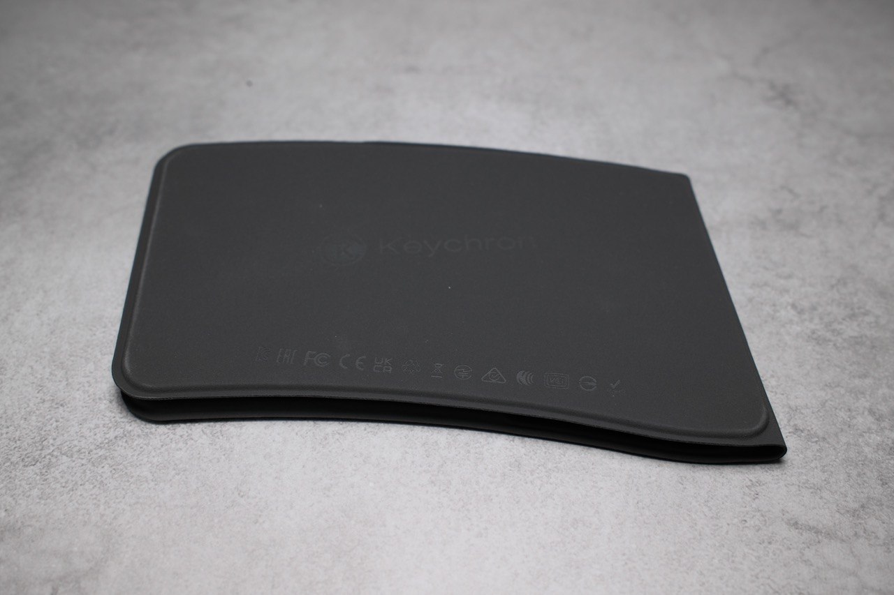 折りたたんだ状態（裏面）